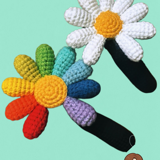 18 pieces gift box inspired by gdragon little daisy Keychain Dolls Handmade Plush Doll